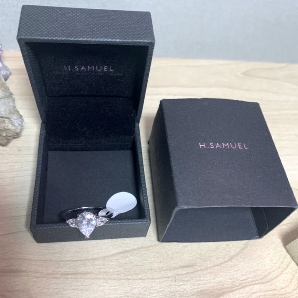 H.Samuel White Sapphire Silver Ring size 7